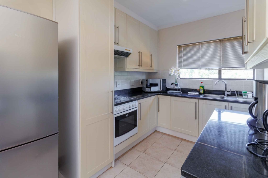 To Let 1 Bedroom Property for Rent in Table View Western Cape